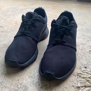 Nike Roshe Men’s Shoes